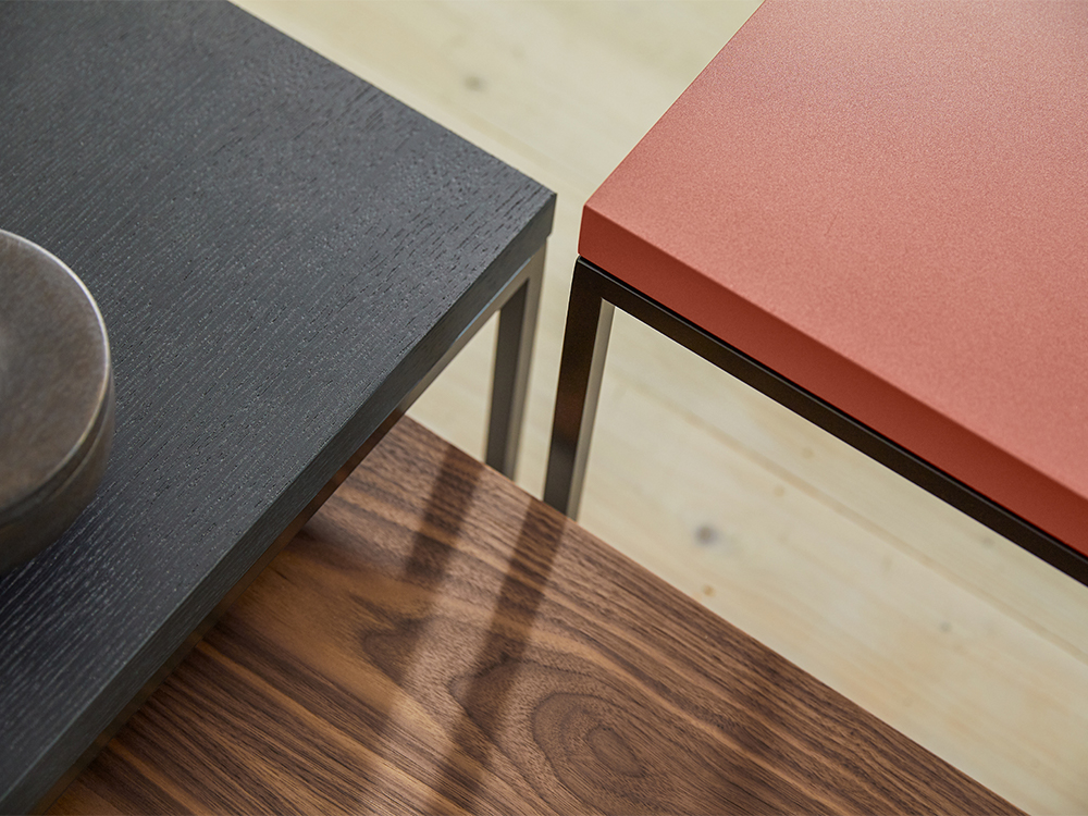 pastoe-plato-salontafel-houtafwerking-rood-bruin-zwart